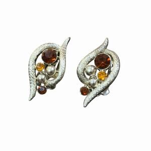Vintage 1950s Coro Amber Rhinestone Faux Pearl Clip On Earrings Silver Tone